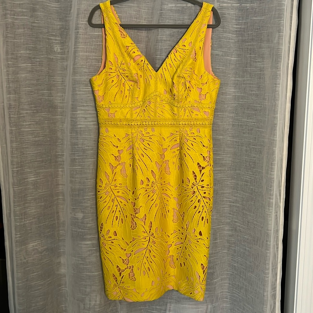 Anthropologie Maeve V Neck Sleeveless Lace Crochet Yellow Sheath Dress Size 8